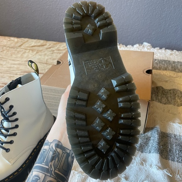 White Jadon Dr Martens - Picture 5 of 6